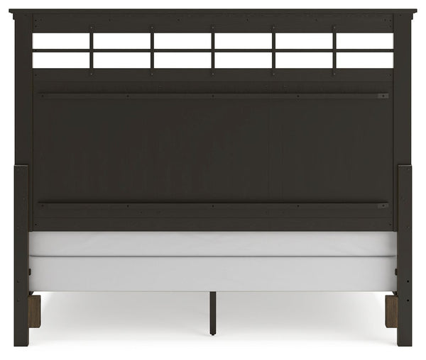 Shawbeck - Medium Brown - California King Panel Bed