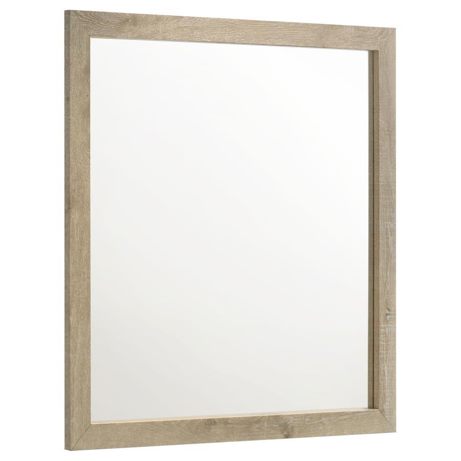 This rectangular mirror enhances bedroom depth and brightness with its sturdy weathered oak frame. Constructed from engineered wood and a scratch-resistant veneer, it offers both durability and rustic charm. Its warm, natural tones complement transitional