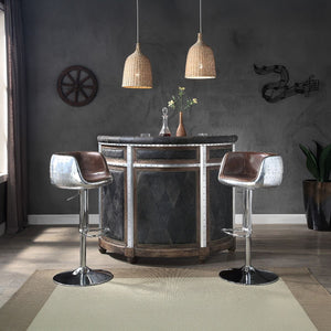  combining with aluminum and leather together to bring you a vintage sensation in the living room. Characterized by bucket seat with sturdy metal base and footrest
