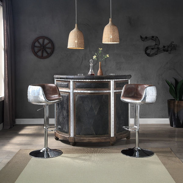  combining with aluminum and leather together to bring you a vintage sensation in the living room. Characterized by bucket seat with sturdy metal base and footrest