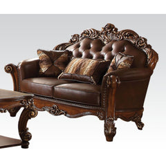 Creating an elegant and traditional design in living room, the Versailles sofa set is your ideal choice. Seating in a crescent environment and feeling like royalty, you can be more convenient to enjoy the family time or play with your friends. Additionall
