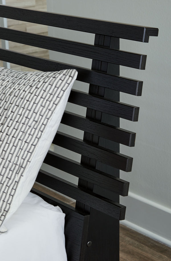 Danziar - Black - King Slat Panel Bed