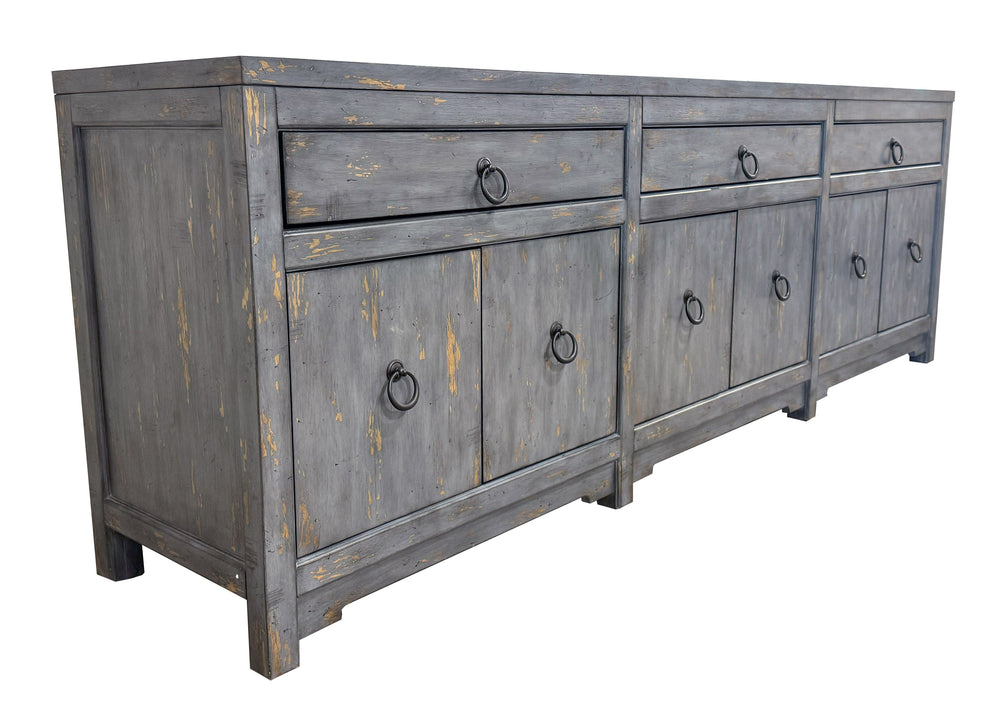 Discover the distinctive Edinburg console, which combines classic style with functionality. Soft-close doors hide adjustable shelves, while three smoothly sliding drawers provide easy storage. The felt-lined drawers add elegance while keeping your items s