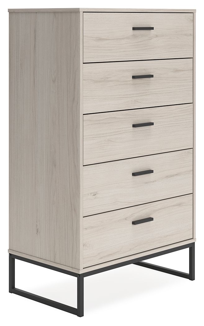 Light and bright, this chest of drawers is inspired by chic design. A light natural finish over replicated oak grain offers an authentic touch to this so-cool piece. It beautifully blends the hues of natural living with the edginess of your modern lifesty