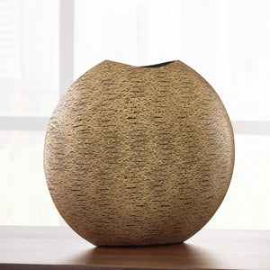  while the rounded form gives it geometric character. Equally as artistic displayed on its own or with faux greenery