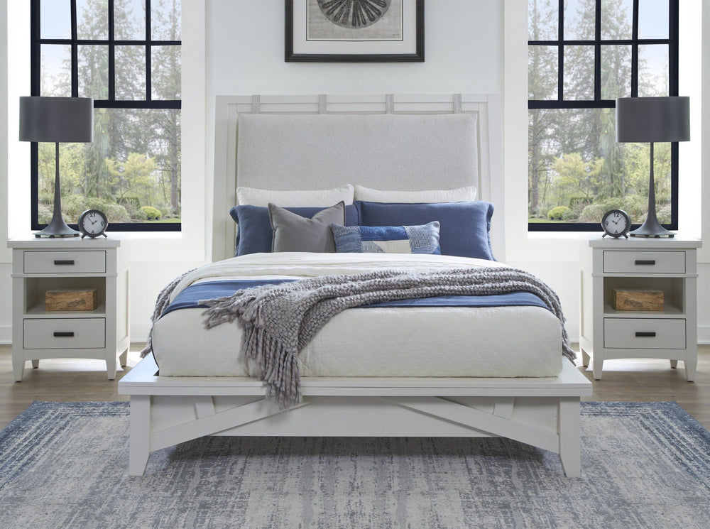With a nod to early craftsman design and todayâ€™s popular farmhouse aesthetic, Americana Modern Bedroom is the essence of timeless authenticity. Adding easygoing beauty to bedrooms of any size, these fresh designs combine function and versatility with cl