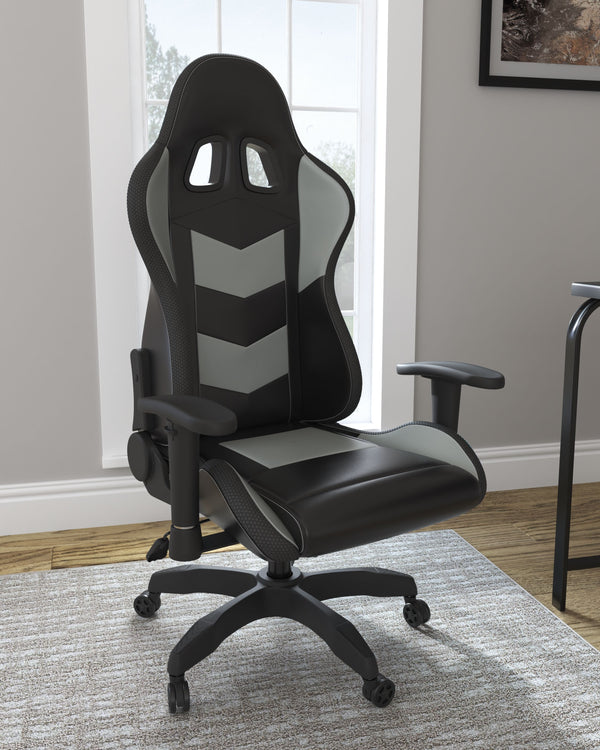  the Lynxtyn swivel office chair is hard to beat. Quality crafted with a sturdy steel frame