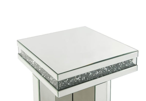  this piece is sure to stand out. Featuring a sturdy 4mm table top that can be used for display or function. 