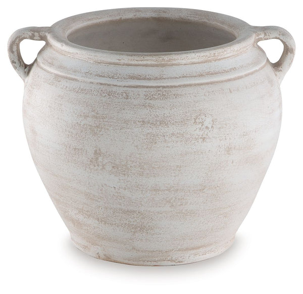  offering the look of the past with a modern feel. The vase-'s neutral tone makes it a go-to for all seasons