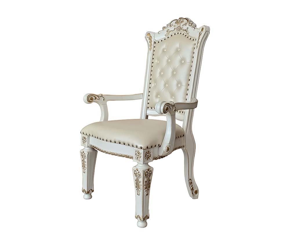 Commanding attention in any space, the impressive design of the Vendom double pedestal dining table will impress everyone. Adorned with classic elements including scrolls, curved shapes, and leaf molding accents to create an old-world charm. The antique p