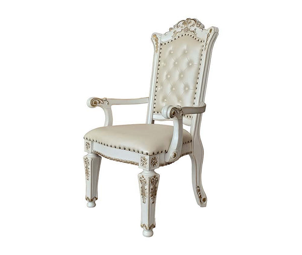 Commanding attention in any space, the impressive design of the Vendom double pedestal dining table will impress everyone. Adorned with classic elements including scrolls, curved shapes, and leaf molding accents to create an old-world charm. The antique p