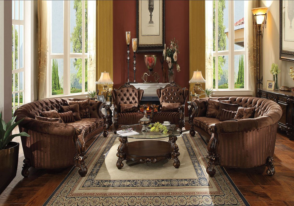 Creating an elegant and traditional design in living room, the Versailles sofa set is your ideal choice. Seating in a crescent environment and feeling like royalty, you can be more convenient to enjoy the family time or play with your friends. Additionall