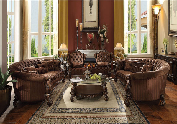 Creating an elegant and traditional design in living room, the Versailles sofa set is your ideal choice. Seating in a crescent environment and feeling like royalty, you can be more convenient to enjoy the family time or play with your friends. Additionall