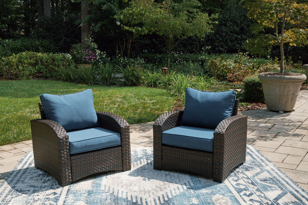  this lounge chair is the perfect addition to any outdoor setting. Its all-weather resin wicker