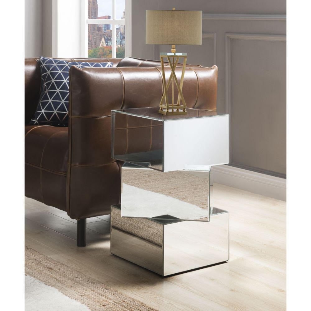 Assambled, Square End Table NO Storage CONSTRUCTION Glass Top: 4mm Clear Tempered Glass (Fixed Top) Mirrored Apron & Pedestal Base<br/><br/><b>Product Features</b><ul><li>Occasional Table</li><li>NO Storage</li><li>Glass Top: 4mm Clear Tempered Glass</li>