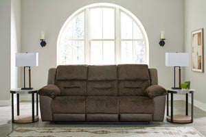  it offers easy comfort for relaxation. This sofa is in a league of its own. All that-'s missing is you.<br><br><b>Addi