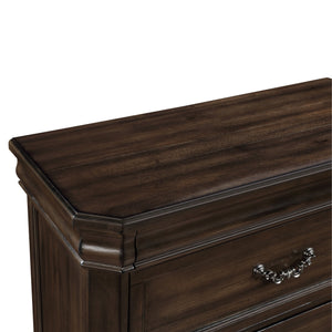 Lyndhurst - Chest - Walnut