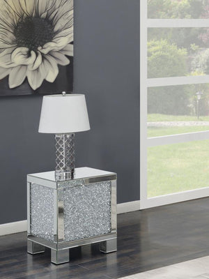  adding sparkle and elegance. Fully mirrored surfaces enhance light and dimension
