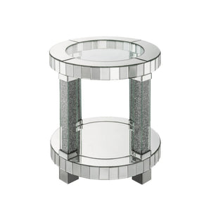 This Fafia end table is the perfect focal piece to any room. The clear glass top and beveled mirrored frame add an airy touch to your space. Drawing attention to the glittering faux gem legs. Giving your home an enchanting contemporary aesthetic. It perfe