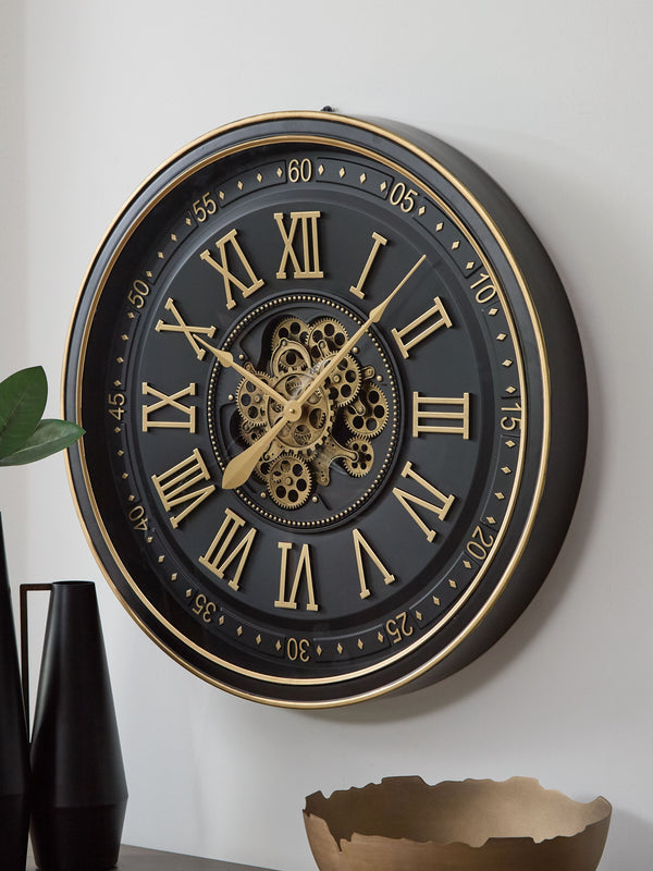 while exposed moving gears create a captivating focal point. Talk about timeless style.<br/><br/