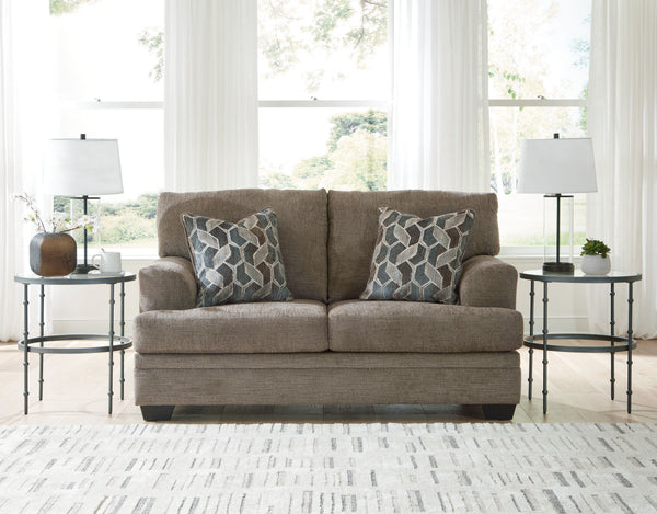  making it a delightful place to unwind. Whether you-'re enjoying a quiet evening alone or chilling with friends