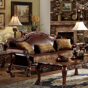 The Dresden traditional collection reflects highly decorative details, oversized claw feet and decorative trim, rolled arms and carefully selected upholstery in a symphony of material. This collection will be the showpiece of your living room environment.