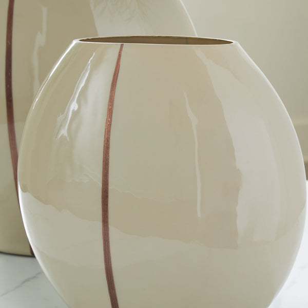 Sheabourne - Vase - 9.25## - Cream