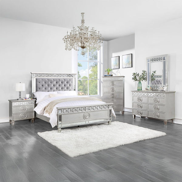  Silver & Mirrored Finish