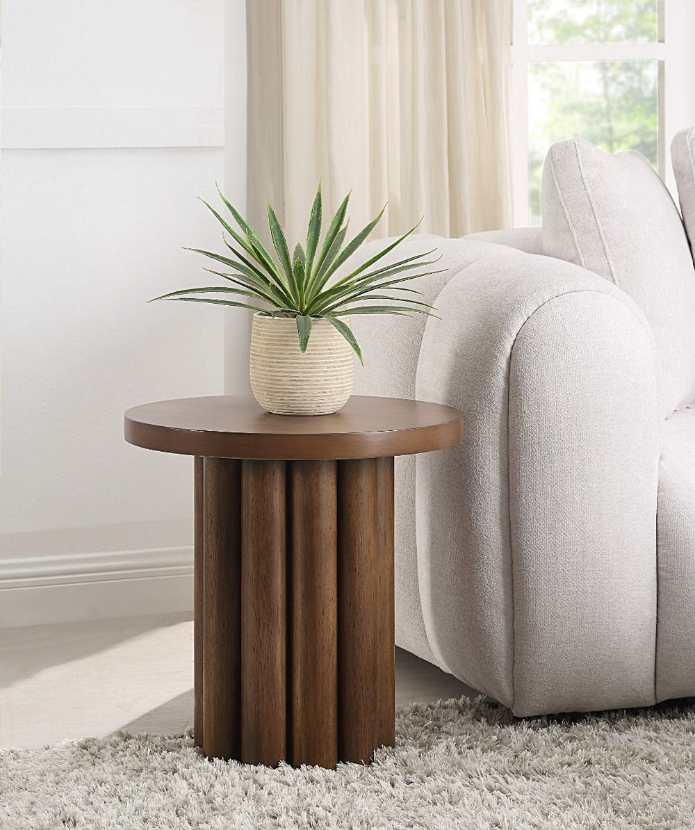 Enhance your living space with this elegant Sanat collection table set in white and brown finish. The white coffee table exudes a sleek, modern aesthetic, while the brown end table provides a cozy, natural touch. This dynamic duo offers both style and fun