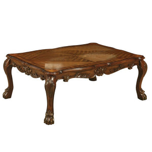  reflects highly decorative details