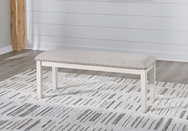  modern farmhouse-style dining has never been so fashionable. All that-'s missing is you and your family.<br/><br/><