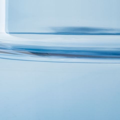  this accent piece keeps your space looking contemporary cool.<br/><br/