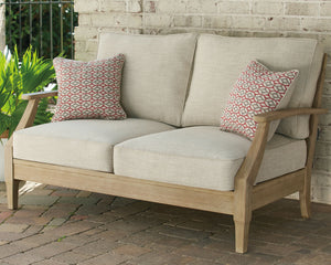  this outdoor loveseat marries sturdiness and style in such a delightful way. For that much more weather protection