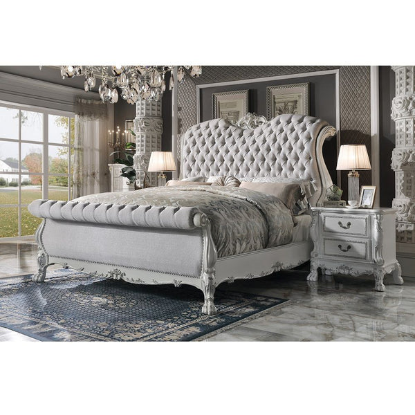  Trim & Claw Style Legs Wooden Frame & Poly-Resin Motifs