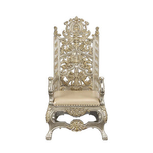  the Danae dining table is a true testament to that. Boasting immaculate details on the base and legs that are fit for royalty. This grand piece is sure to leave a lasting impression on everyone that feasts their eyes on it. The Ch