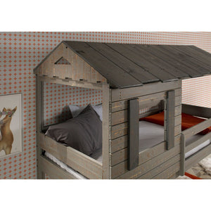  as well as a ladder for easy access to and from the top bed. Perfectly complemented by a Multi