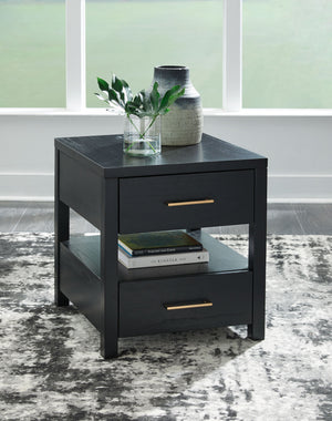 this end table is the perfect choice. Its black finish