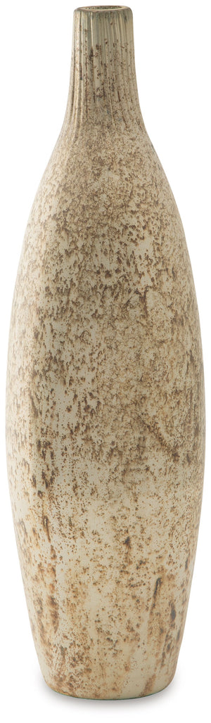 Love contemporary style? Youâ€™re sure to find this vase beautifully on point. Its striking mercury glass and cool shape are so easy on the eyes. Let this piece shine on its own, or accentuate it with your favorite flowers.<br/><br/><b>Product Features</b