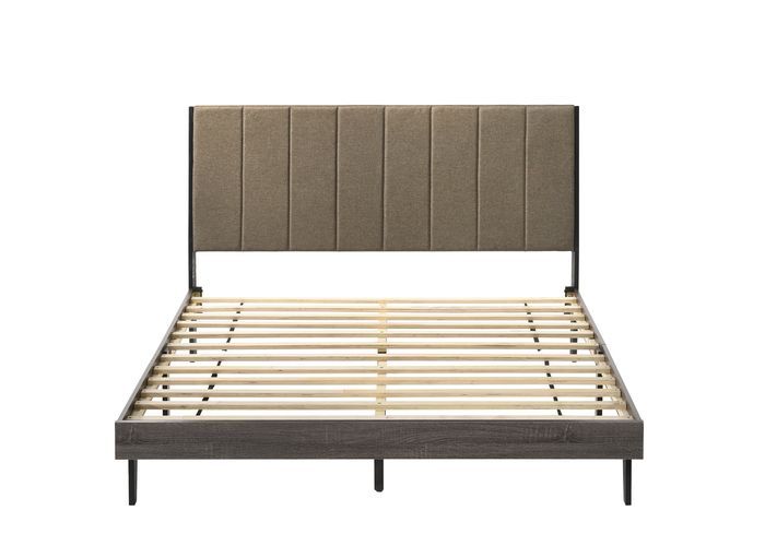 With weathered gray finish, this upholstered headboard with vertical line design will bring you a relaxing but not monotonous environment in your bedroom. The Valdemar collection has plentiful space to store your folded clothing in dresser and chest.