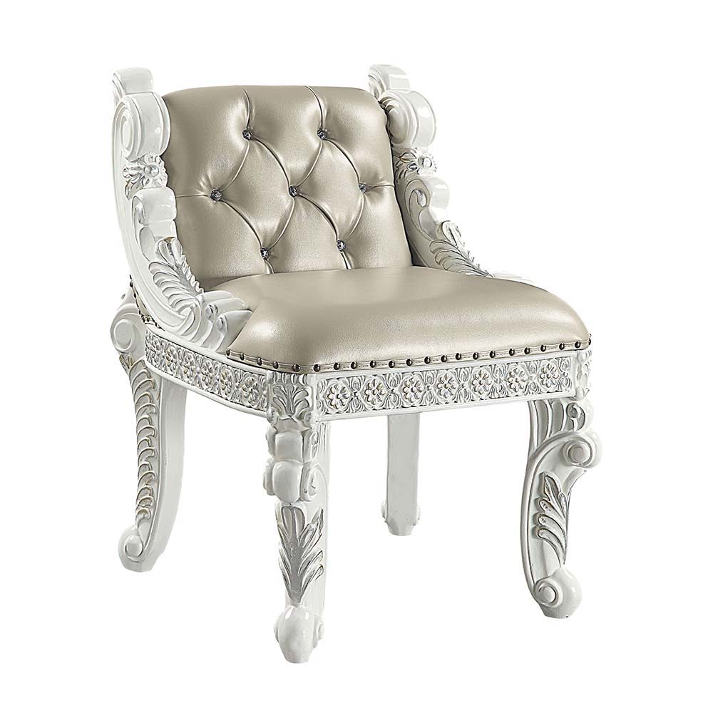 Luxurious style, sophisticated charm, and lustrous finishes are all included in the Vanaheim Bedroom Collection. Extravagant scroll floral design with gold trim accent creates classic appeal and timeless silhouettes. Button tufted headboard and footboard 