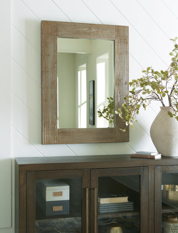  linear profile for a simple-yet-striking look. Its distressed brown finish has an enduring charisma