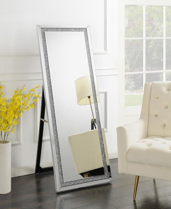  while the silver-finished border enhances its modern glam appeal. With a built-in ea