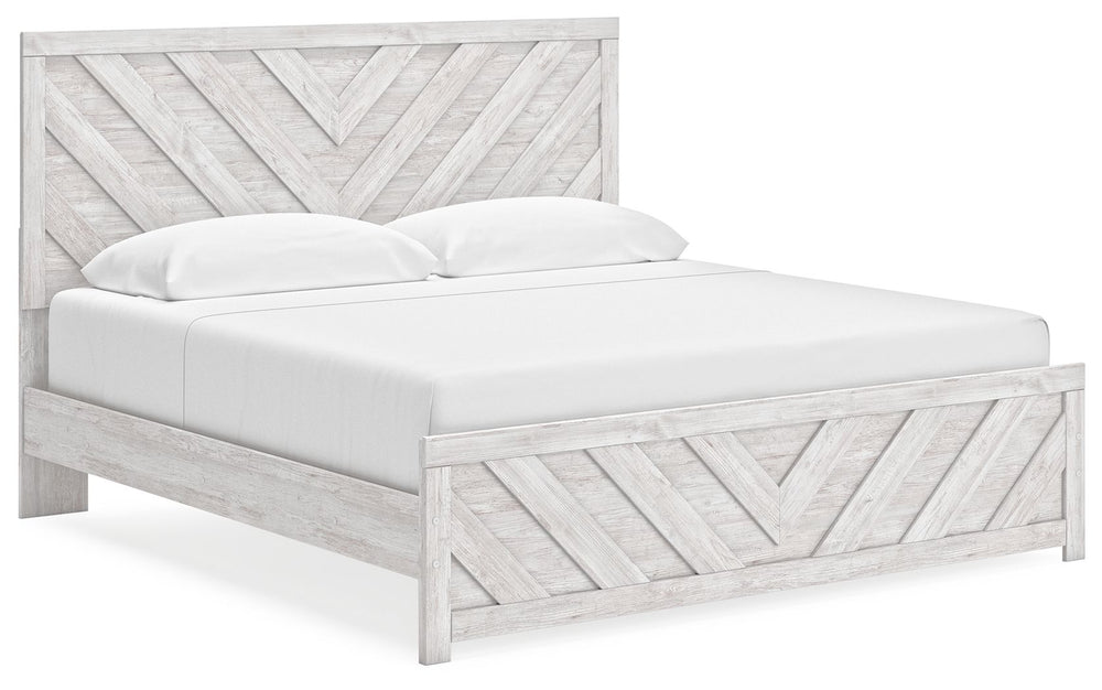 Charmingly designed, this king panel bed embraces the aesthetics of countryside living and repurposes them for modern settings. Its whitewash paint, replicating the wear and tear of time, appeals to your love of vintage character. And a chic chevron patte