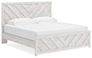 Charmingly designed, this king panel bed embraces the aesthetics of countryside living and repurposes them for modern settings. Its whitewash paint, replicating the wear and tear of time, appeals to your love of vintage character. And a chic chevron patte