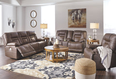This set with Easy Viewâ„¢ power adjustable headrests delivers comfort at the touch of a button. Easily position the recliner, its headrest and lumbar support to your liking for maximum comfort. Plus, with the convenient USB charging ports, cell phones or