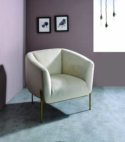 This beautiful Carlson accent chair is the perfect addition to any contemporary home. Its luxurious velvet fabric and comfortable barrel backrest add sophistication to any room. Featuring elegant chrome legs and high-shelter armrests that will make you fe