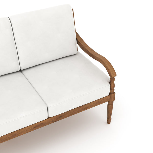  this sofa promises years of outdoor enjoyment. Its color fast