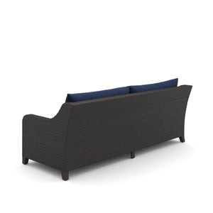  this set ensures robustness and enhanced scratch resistance. Its high-densi