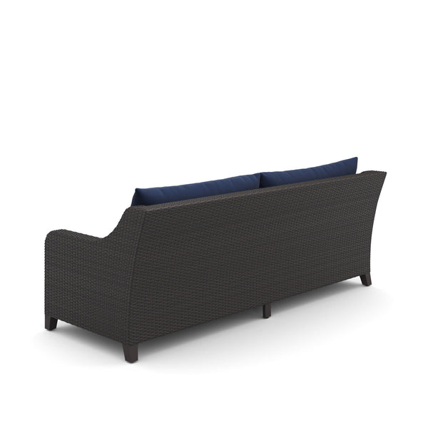  this set ensures robustness and enhanced scratch resistance. Its high-densi