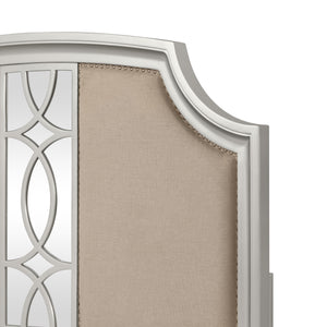 Reflections - 5/0 Queen Bed - Silver